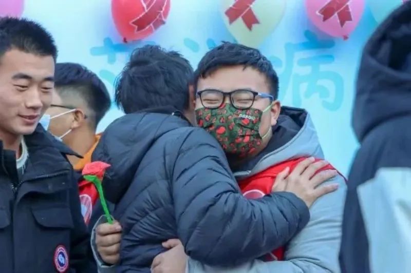 我校志愿项目中标中国性病艾滋病防治协...